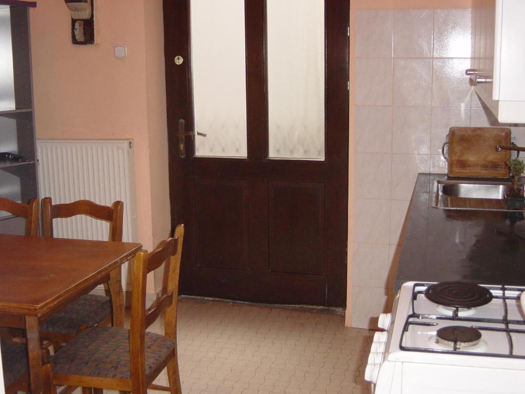 Ringavenue Apartments Budapest Rum bild