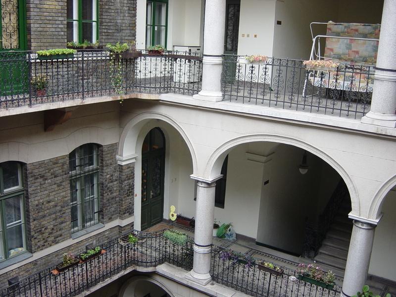 Ringavenue Apartments Budapest Exteriör bild
